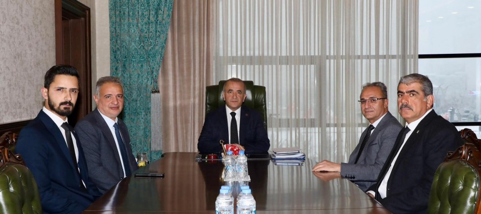Ağın Ak Parti Belediye Başkanı Çakar ve İlçe Yönetimi Elazığ Valisi Hatipoğlu'nu ziyaret etti