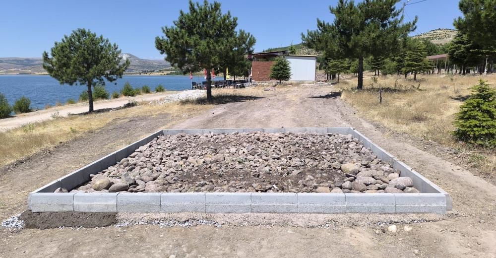 Ağın Belediyesi Hurşit Kuş Hatıra Ormanı ve Piknik Alanı’nı konforlu hale getiriyor