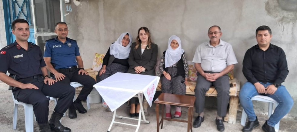 Ağın Kaymakamı Yılmaz, Yaşlıları ziyaret etti