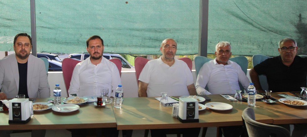 AK Parti Elazığ Milletvekili Açıkapı, Keban'da alabalık üreticileriyle bir araya geldi