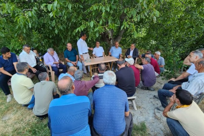 AK Parti Elazığ Milletvekili Prof.Dr. Erol Keleş Keban Soğanlı köylüleri bir araya geldi