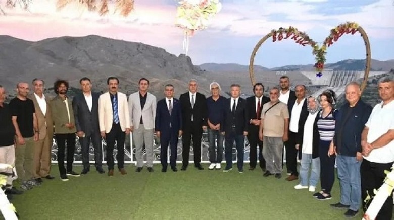 Anadolu Su ürünleri Mühendisleri Derneği (Ana-Süm-Der) Keban'da toplandı