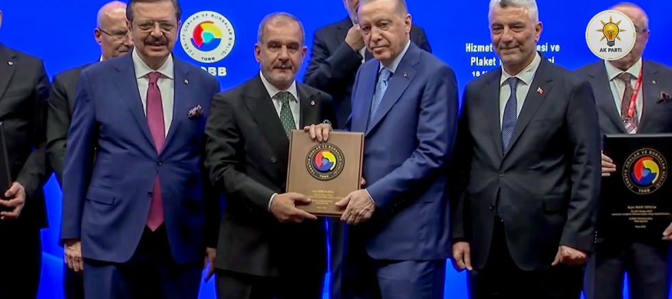 CUMHURBAŞKANI ERDOĞAN'DAN BAŞKAN ALAN'A HİZMET ŞEREF BELGESİ 