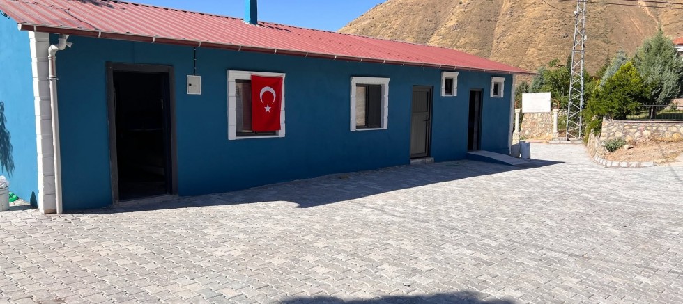 Keban Belediyesi Fırat Mahallesi Muhtarlık Binası, Lavaboları ve Çevre düzenlemesini tamamladı