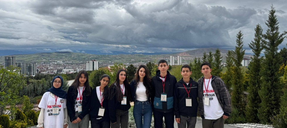 Keban ÇPA Lisesinden  8 öğrenci “İpek Yoluna Bir Yolculuk, Bin Keşif” Programına katıldı