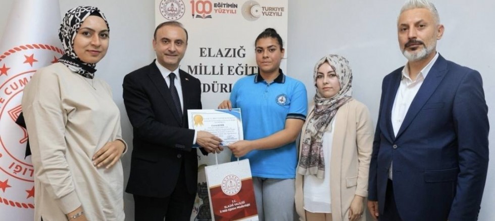 Keban ÇPL Öğrencisi  hikâye dalında il ikincisi oldu