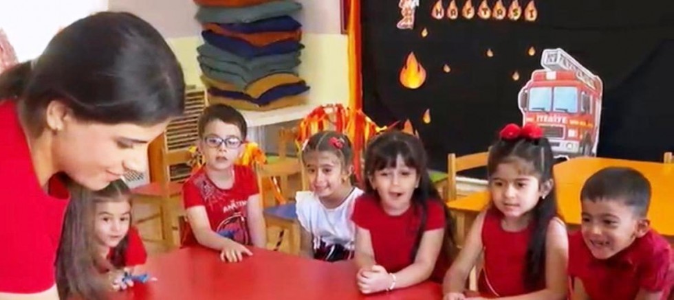 Keban'da Anaokulu öğrencileri uygulama ile İtfaiyeciler haftasını kutladı 