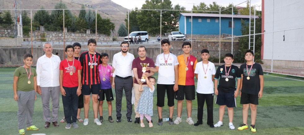 Keban'da Camiler Arası Futbol Turnuvasında Şampiyon Fırat Camii