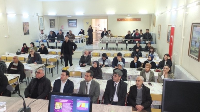 Keban'da FÜ Keban MYO'da  Bağ Hastalıkları eğitimi verildi