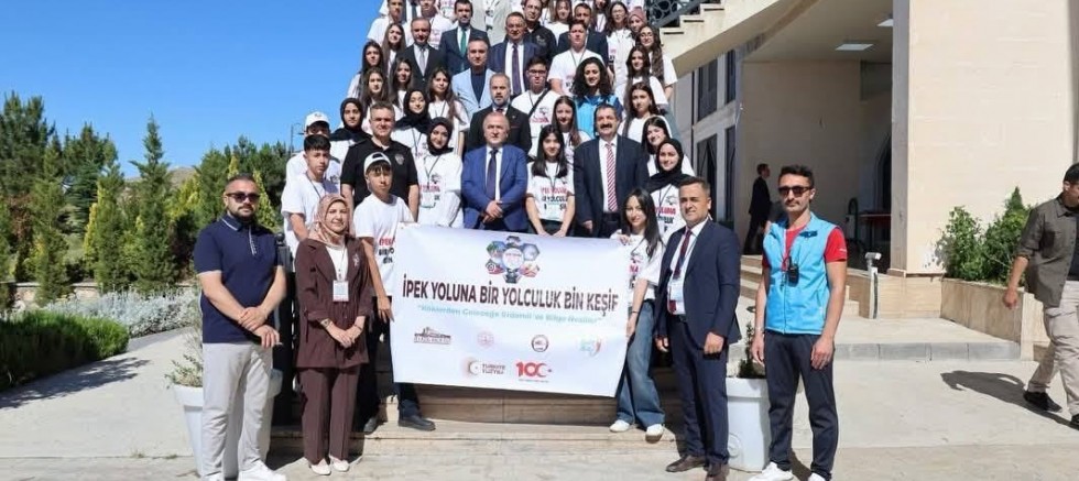 Keban'da Öğrenciler “İpek Yoluna Bir Yolculuk, Bin Keşif” Programına katıldı
