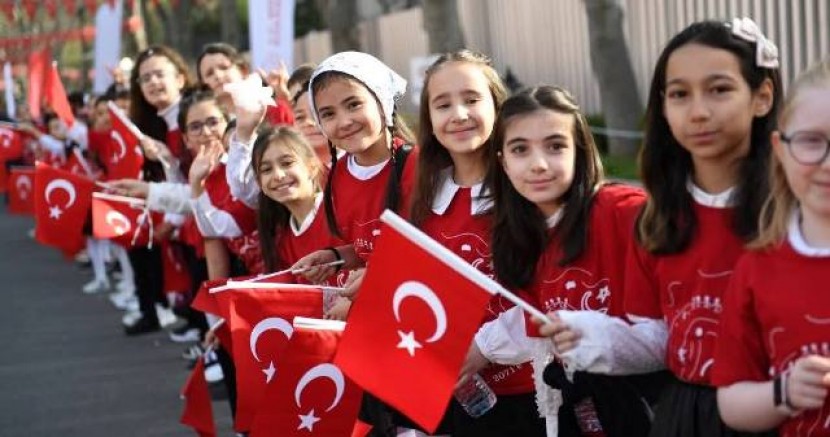 Keban'da Okullar Pazartesi günü  bayraklarla açılacak