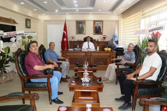 Keban Gazetesi Keban Kaymakamı Muhammed Huzeyfe Onur'a Hayırlı olsun ziyaretinde bulundu