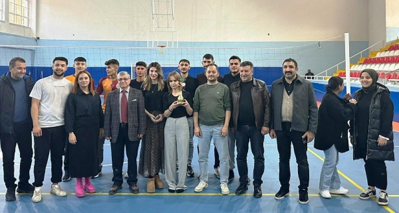 Keban Meslek Yüksek okulunda  voleybol turnuvası düzenledi