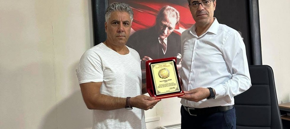 KEBAN ÖGRETMENEVİNDE TAYİNLERİ ÇIKAN MÜDÜRLERE PLAKET VERİLDİ
