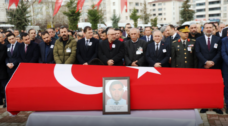 Kebanlı Şehit polis Seçkin Yalçın, Keban'da gözyaşlarıyla son yolculuğuna uğurlandı