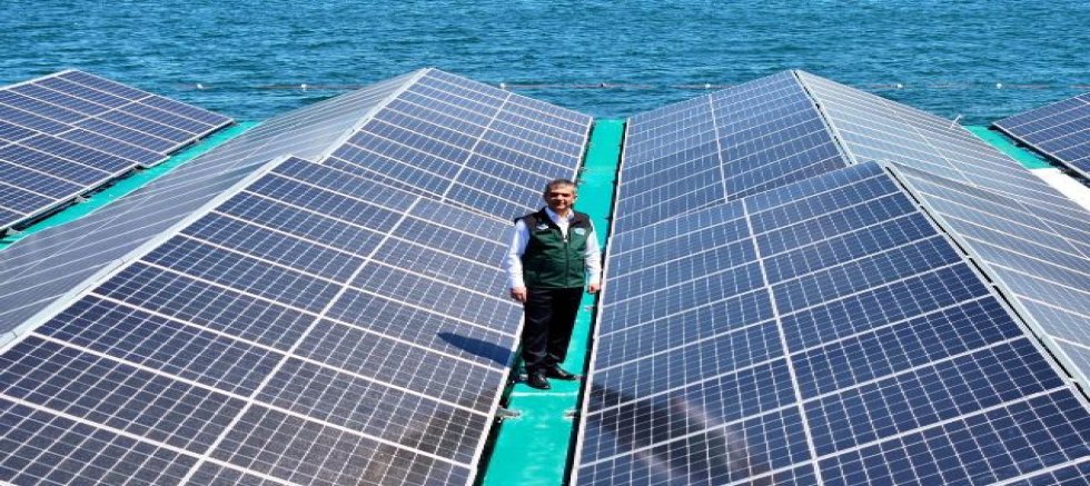 Keban ‘Barajı’nın Üzerine Türkiye'nin İlk ve En Büyük Yüzer GES'i Kuruldu