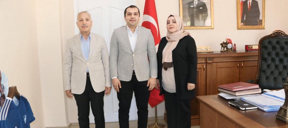 Ramazan Çelik ve İl Genel Meclis üyesi Doğan, Keban Kaymakamı Onur’u ziyarette etti