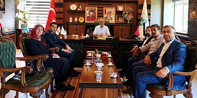 Ağın Belediye Başkanı Çakar'a Eğitime destek Plaketi verildi