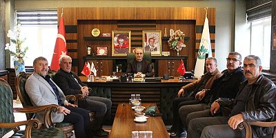 Ağın Belediye Başkanı Çakar'ı 5 AK Partili İlçe Başkanı ziyaret etti