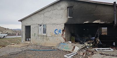 Ağın'da Tüp patlaması nedeniyle bir Ahır yandı