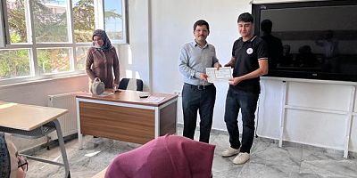 Ağın İlçesinde Okullarda Karne dağıtım Sevinci
