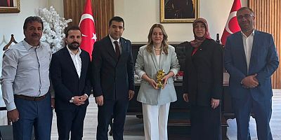 Ağın Kaymakamı Yılmaz'a Eğitime destek Plaketi verildi