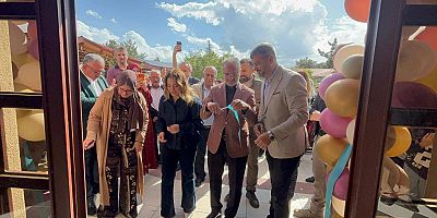 Ağın Kaymakamı Yılmaz Hizmet sektörü İşletmesinin açılışını yaptı