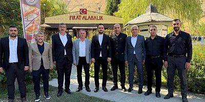 Ak Parti Elazığ İlçe Başkanları Toplantısı Keban'da yapıldı