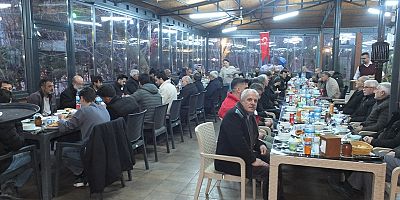 AK Parti Keban İlçe Başkanı Öner Tunç, Teşkilatı ve Muhtarlara İftar Yemeği Verdi