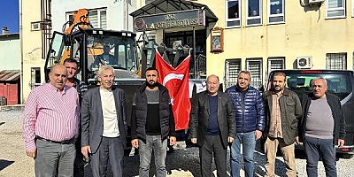 Arapgir Belediyesi Hibe iş makinesini teslim aldı