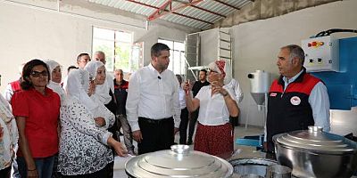 Bakan Yumaklığil'den Yangın da zarar gören Ağın Kadınlarına yeni üretim ekipmanı desteği
