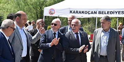 BAŞKAN DUMANDAĞ, KARAKOÇAN’DAKİ ÇOCUK ŞENLİĞİNDE MİNİKLERİN SEVİNCİNE ORTAK OLDU 