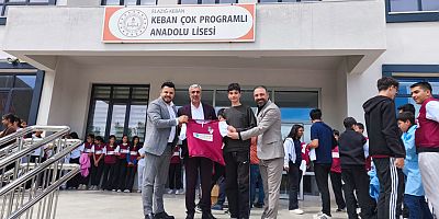 Eğitim Bir-Sen Keban'da Elazığspor Forması dağıttı