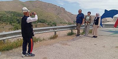  Elazığ'daki Panele gelen Kırgız Akademisyen ve Yazarlara Keban gezisi 