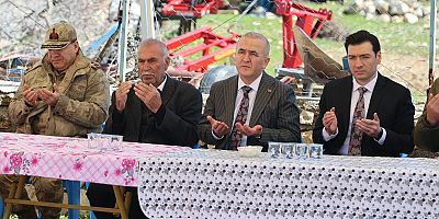 Elazığ Valisi Hatipoğlu Şehit Polis Seçkin'in Ailesine Taziyede bulundu