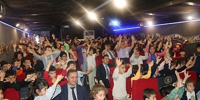 Gezen Sinema Tırı Keban'da 