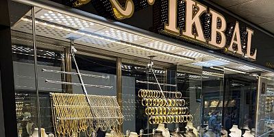 Hemşerimiz ikbal kuyumculuk sahibi M. Mustafa Çetin iyi bayramlar diler