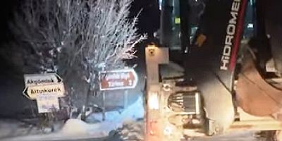 Keban Akgömlek-Piran  yolunda Kar Temizlemesi yapıldı