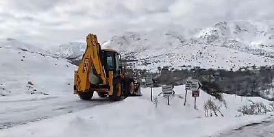 Keban Altınkürek/Piran  yolunda Kar Temizlemesi yapıldı