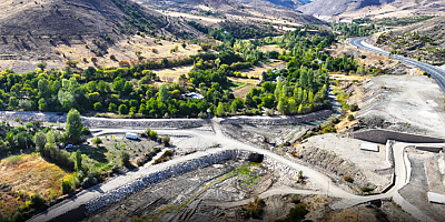 Keban Bademli Köyü Deresi Makineli çalışma ile ıslah edildi