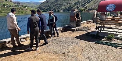 Keban Belediyesi Piknik alanını düzenliyor