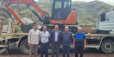 Keban Belediyesine Ekskavatör Hibe edildi