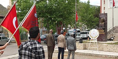 Keban’da 19 Mayıs Gençlik ve Spor Bayramı haftası nedeniyle çelenk sunuldu