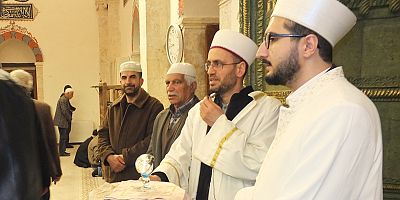 Keban'da 232 yıldır Tarihi Camide bulunan  Sakal-ı Şerif ziyarete açıldı