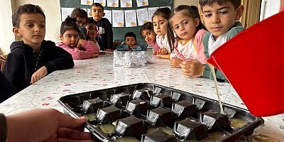 Keban'da Minik Öğrencilerden Annelere Anlamlı Hediyeleri Atık Yağlardan Sabun