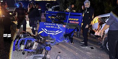 Keban'da pat pat ile kamyonet çarpıştı, 3 kişi yaralandı