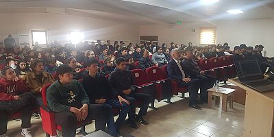 Keban'da TÜBİTAK Bilim Söyleşisi düzenlendi