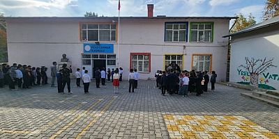 Keban Fevzi Çakmak İlkokulunda 10 Kasım Anma Programı