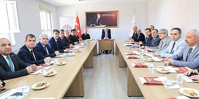 Keban İlçe Milli Eğitim Müdürü Emre Değerlendirme Toplantısına katıldı