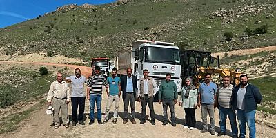 Keban Koyunuşağı Köyü,Baskil Akuşağı Köyü bağlantı yolu stabilize ediliyor